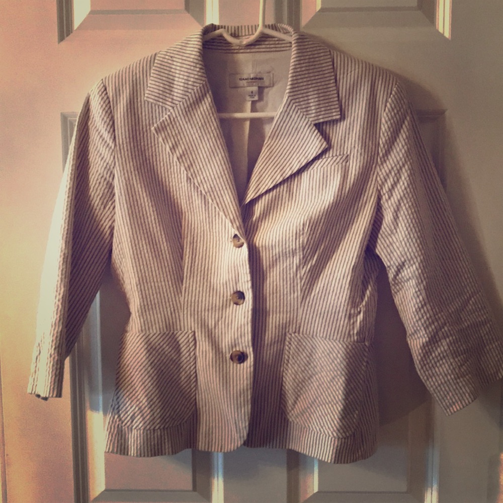 Beige & Cream Blazer/ Issac Mizrahi Size 4